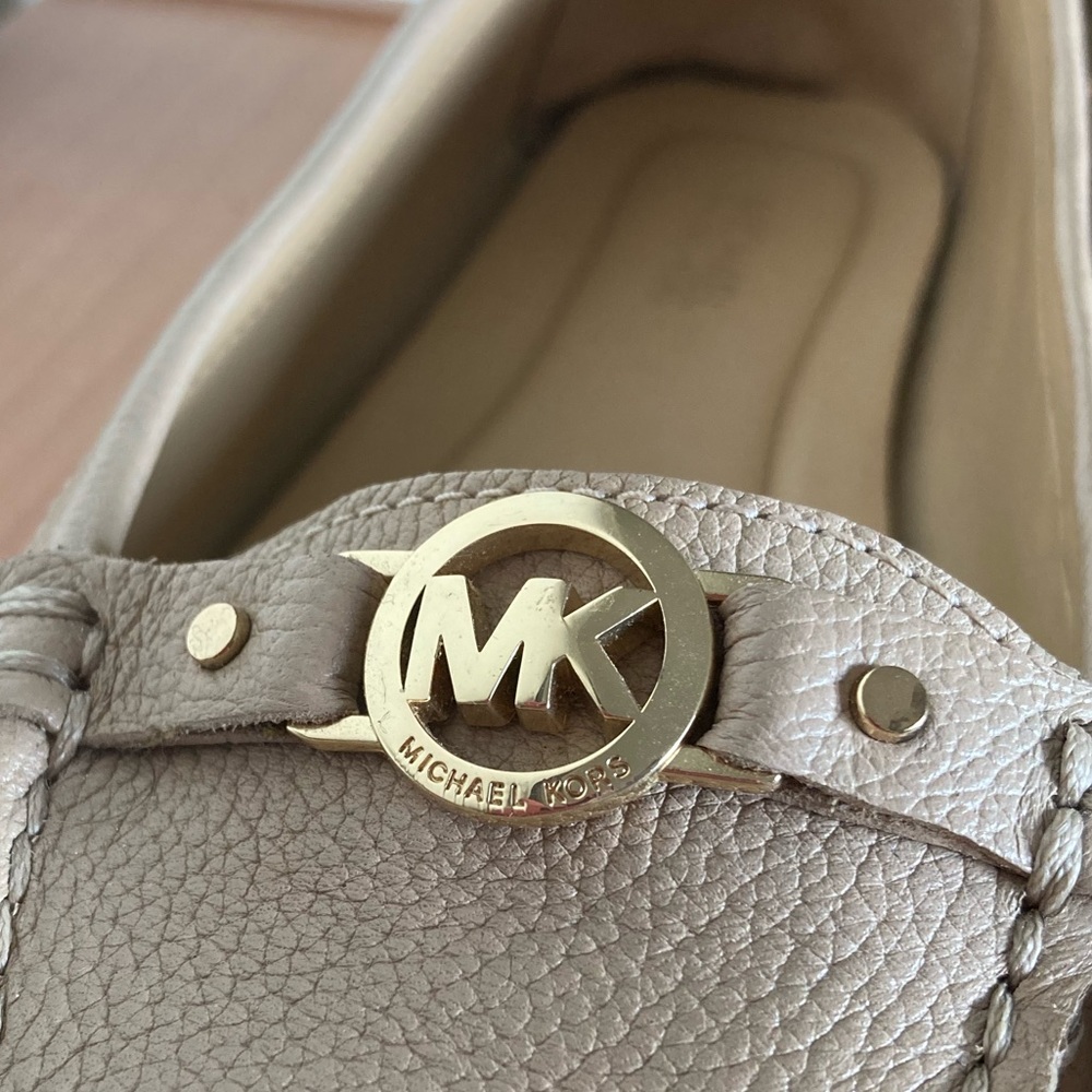 Michael Kors Shoes Authentic - Picture 2 of 3
